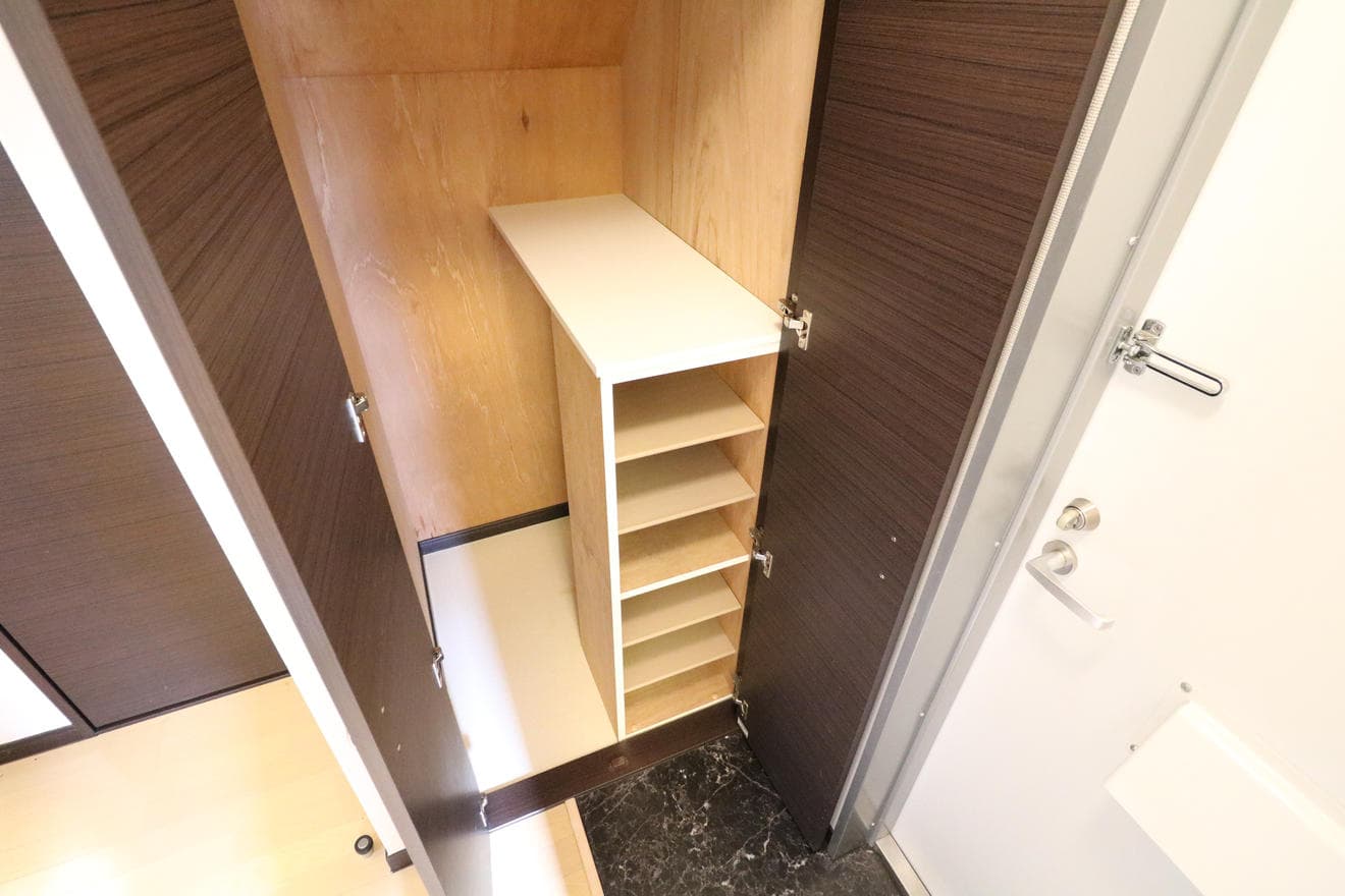 Room image 10