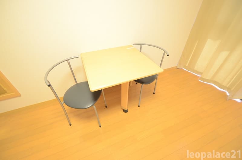 Room image 15