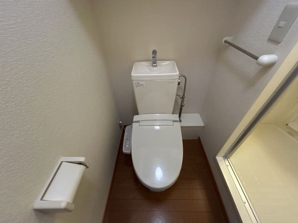 Room image 8