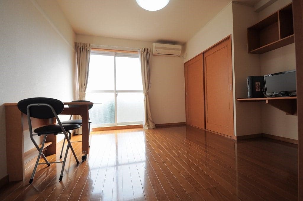 Room image 10