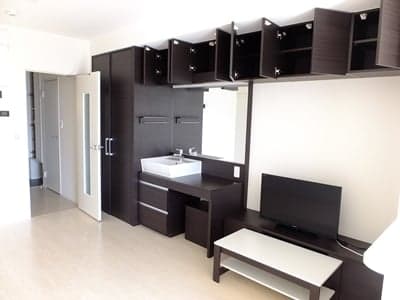Room image 8