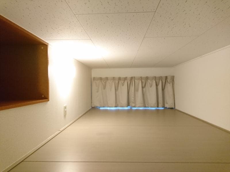 Room image 14