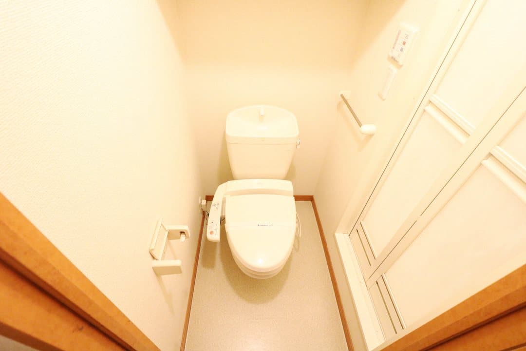 Room image 15
