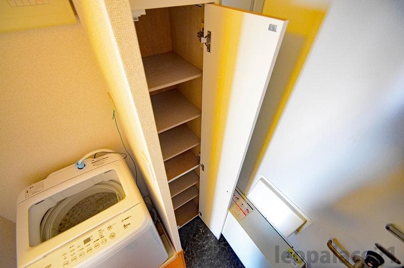 Room image 12