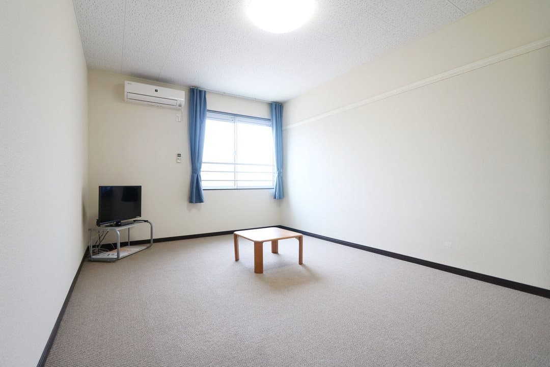 Room image 11