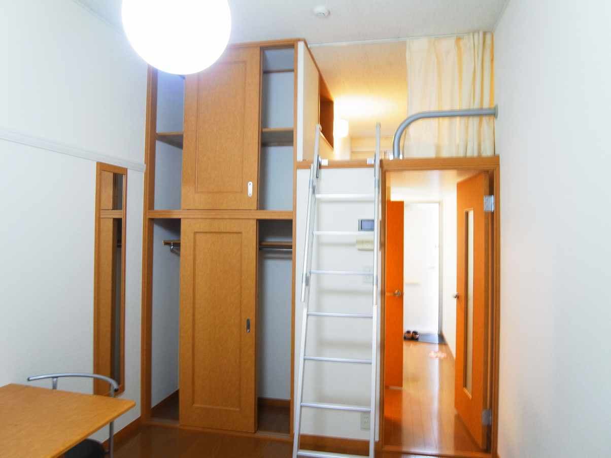Room image 11