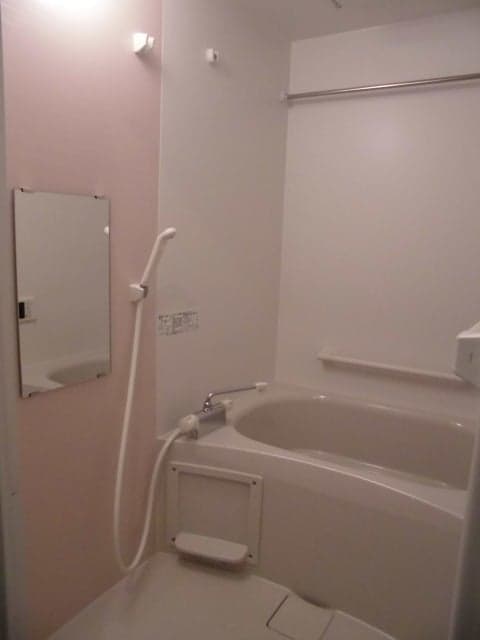 Room image 13