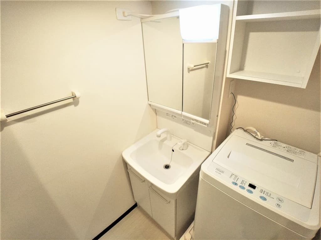 Room image 15