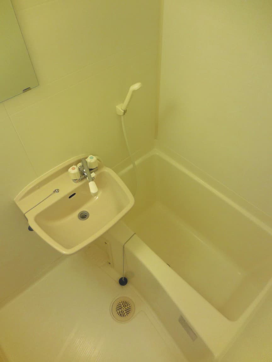 Room image 12