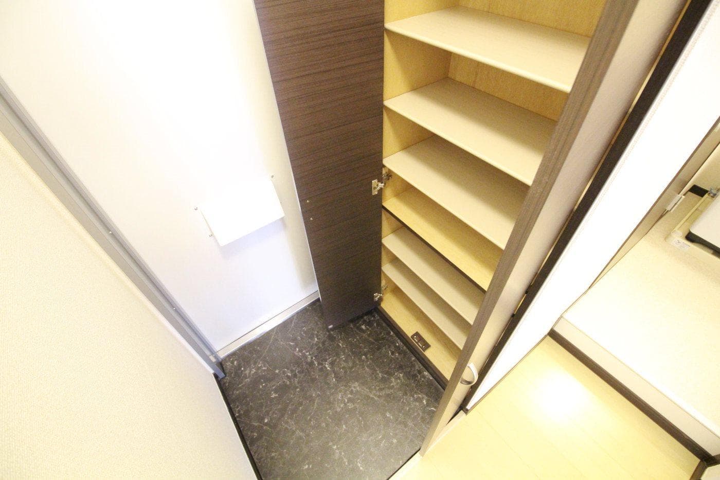 Room image 14