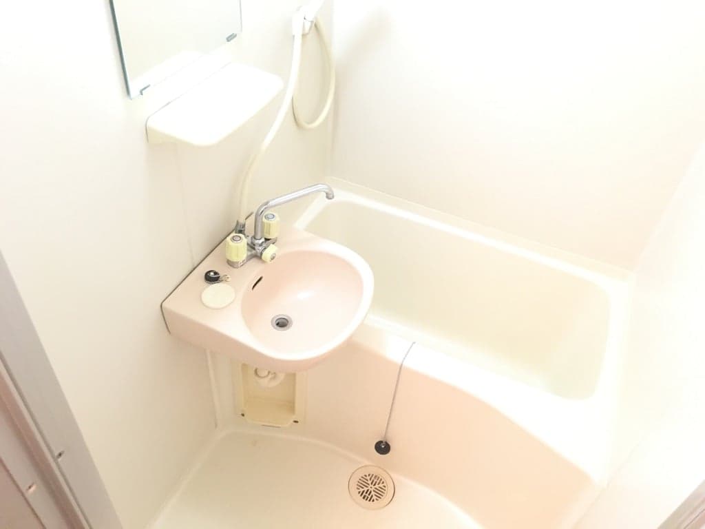 Room image 8