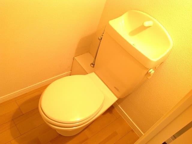 Room image 8