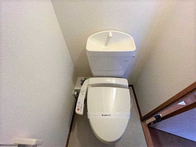 Room image 9