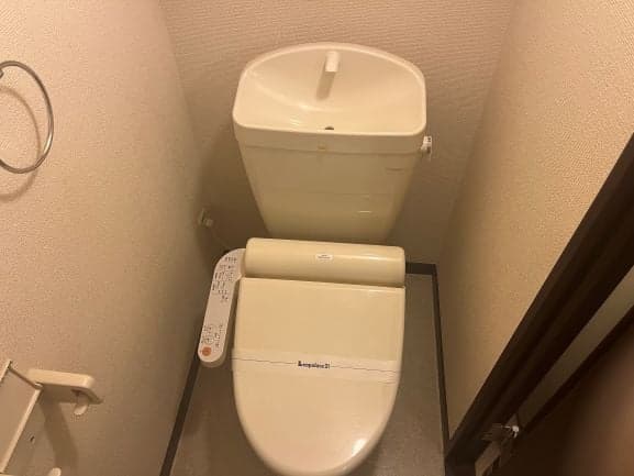 Room image 9