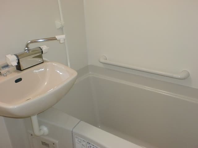 Room image 15