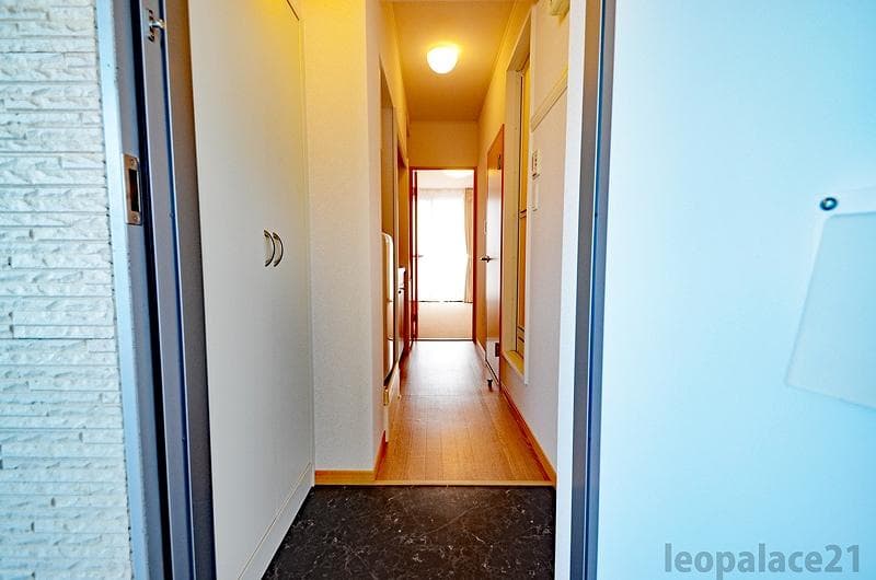 Room image 13