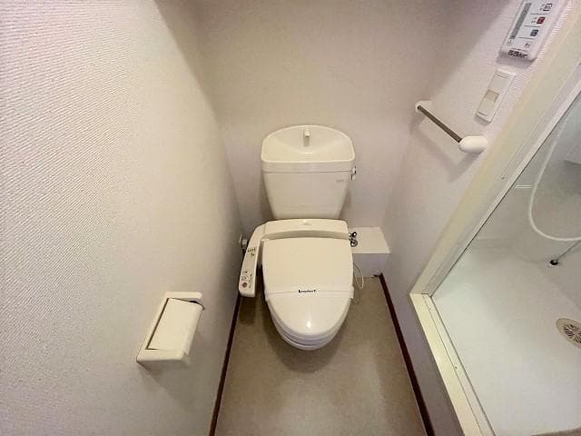 Room image 9