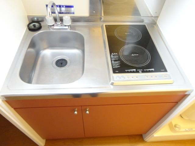 Room image 8