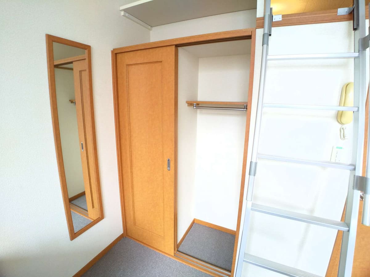 Room image 12
