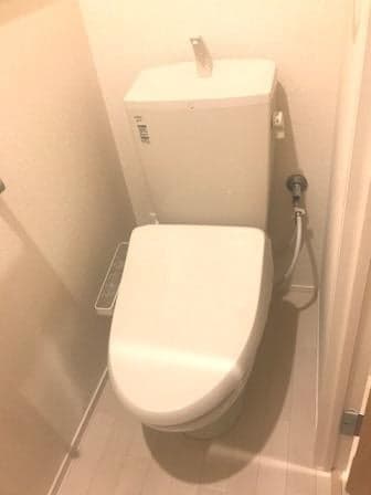 Room image 8