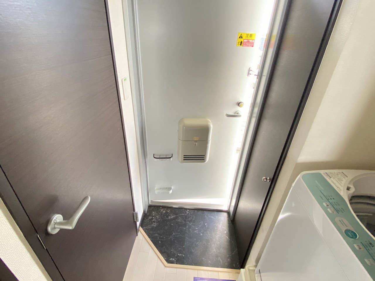Room image 10