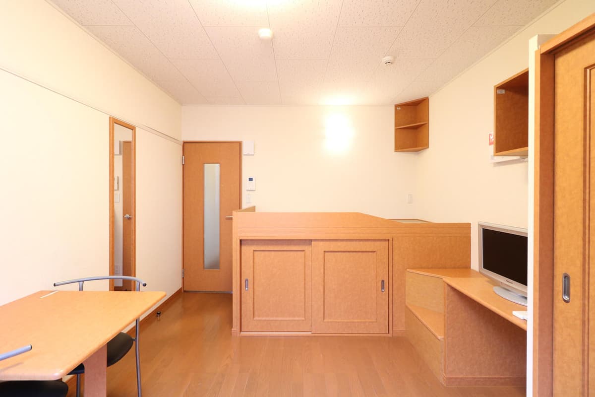 Room image 8