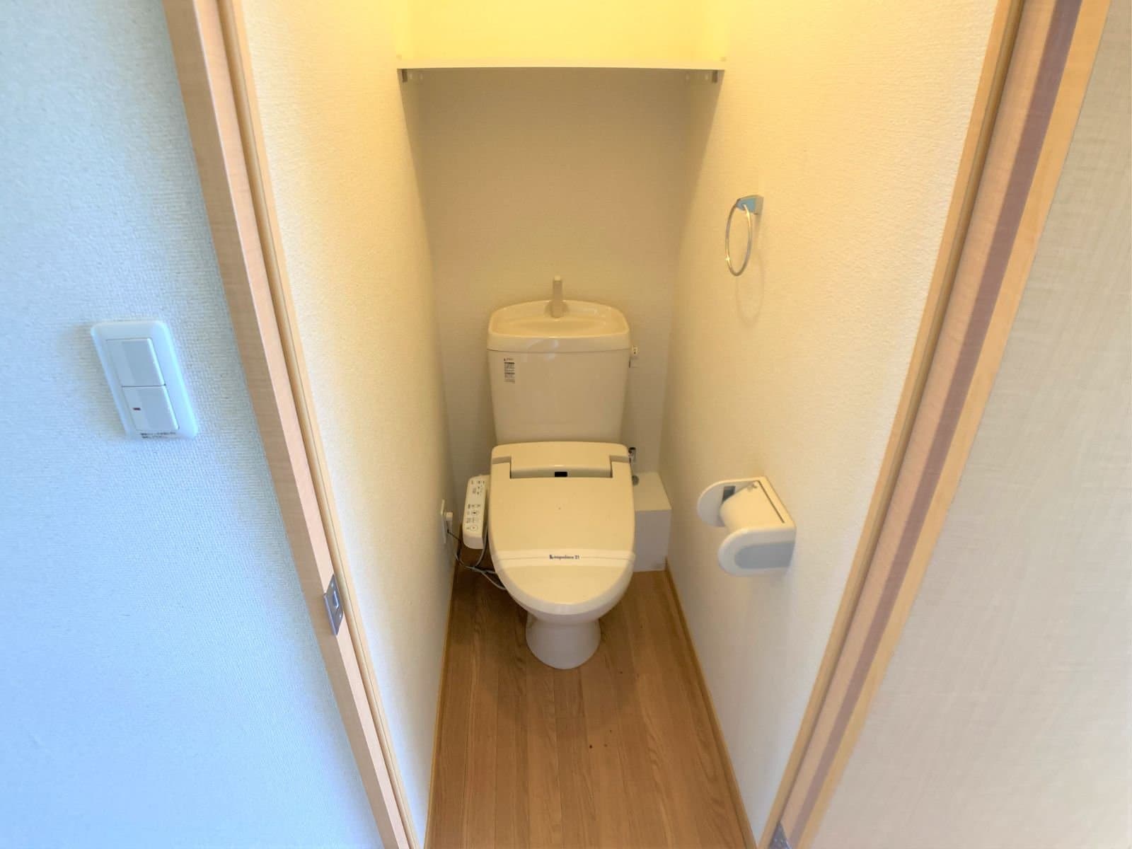 Room image 12
