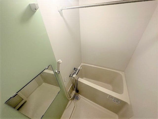 Room image 14