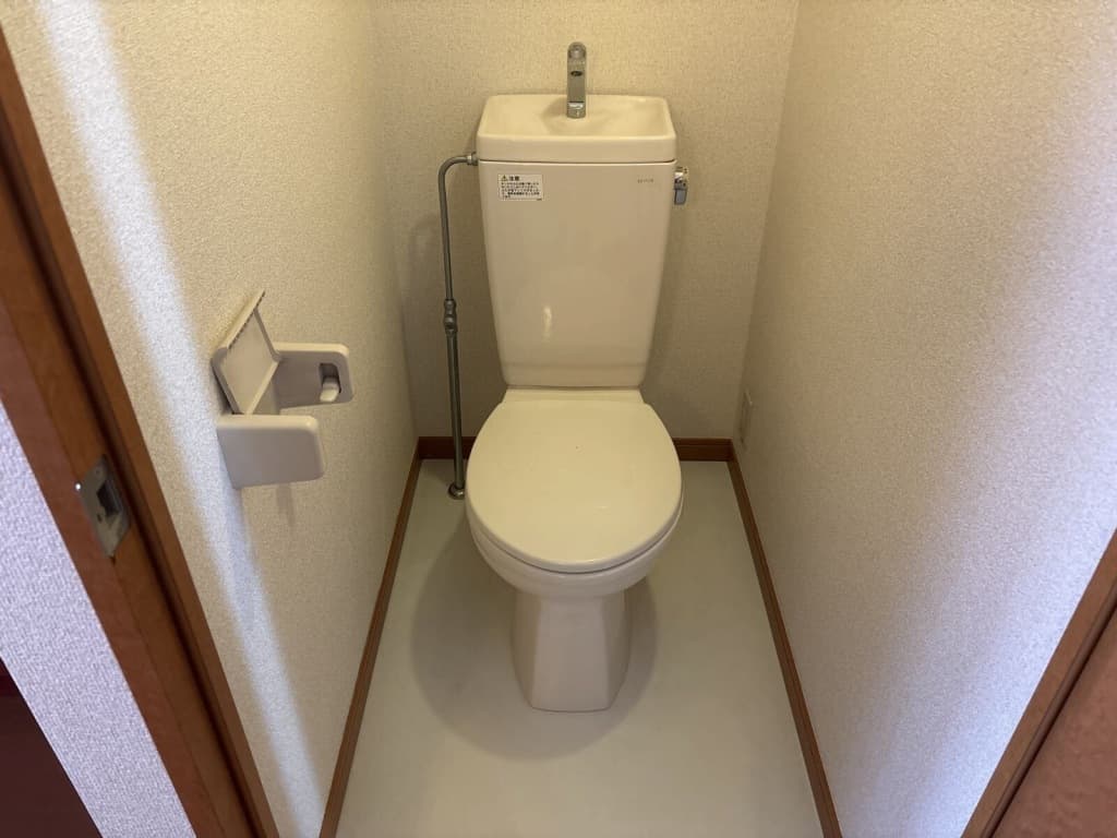 Room image 8