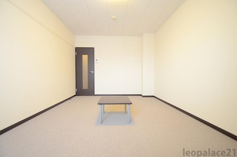 Preview interior of LEONEXT Grand Kita Kouenmae