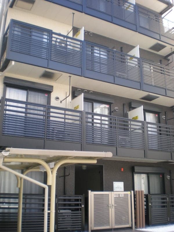 Main exterior of LEONEXT Maison Ciel
