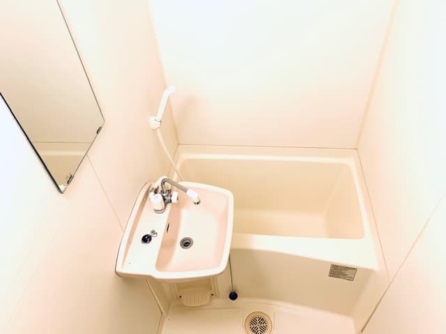 Room image 15