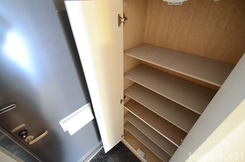 Room image 15