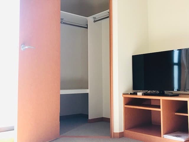 Room image 10