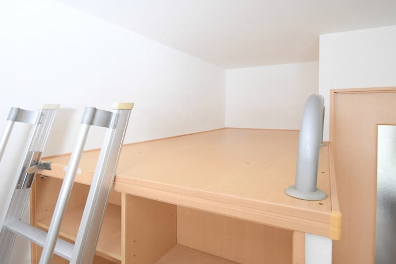 Room image 8
