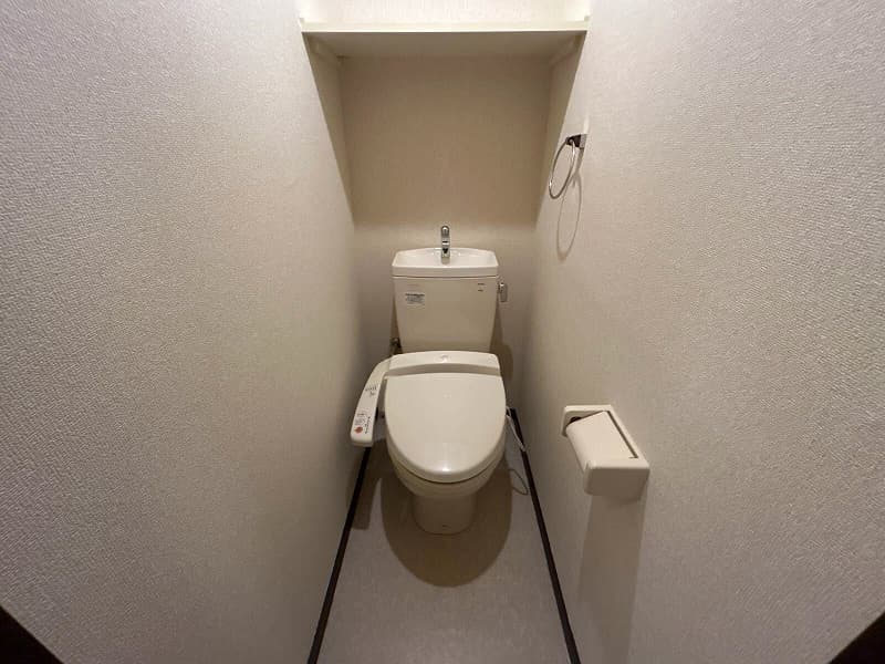 Room image 8