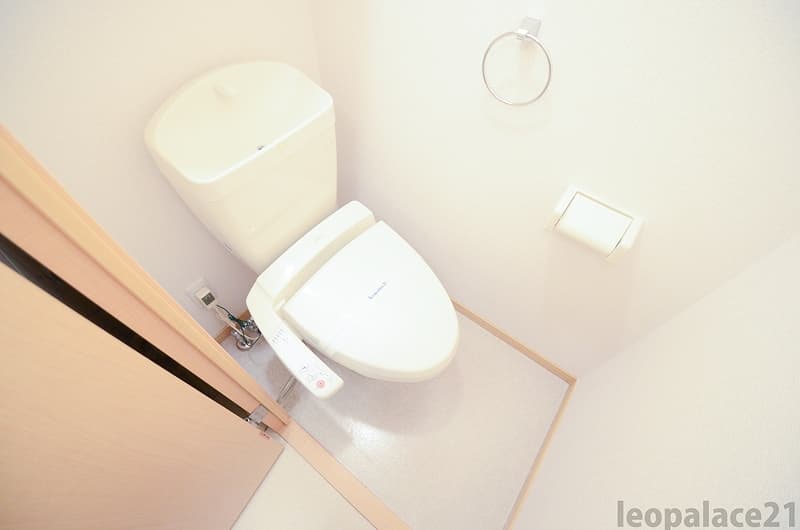 Room image 10