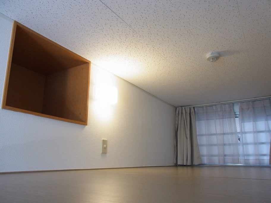 Room image 12