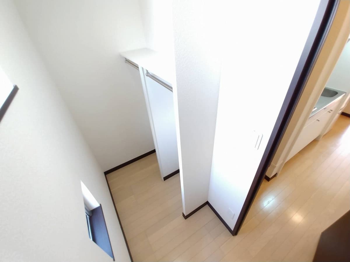 Room image 13