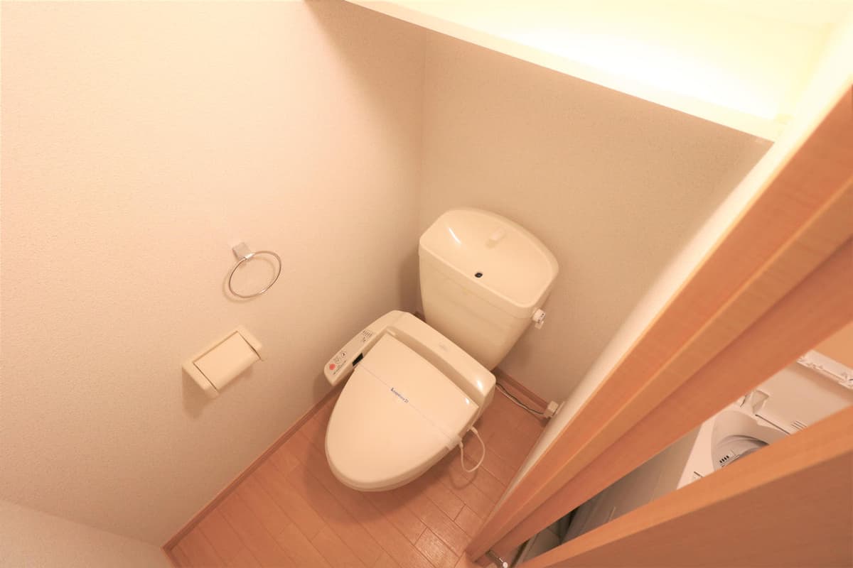 Room image 15