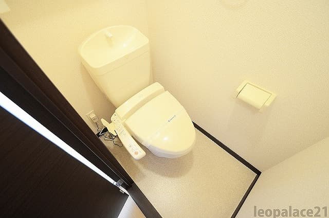 Room image 14