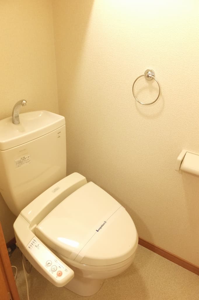 Room image 15