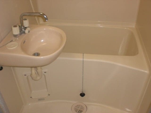 Room image 8