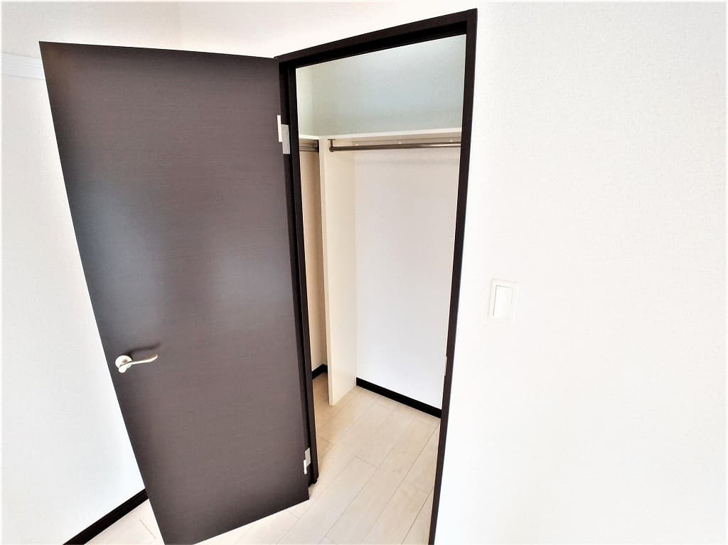 Preview interior of LEONEXT Brothers Heights