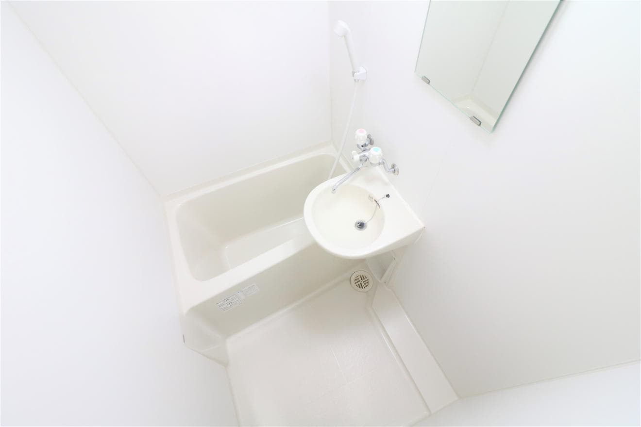 Room image 16