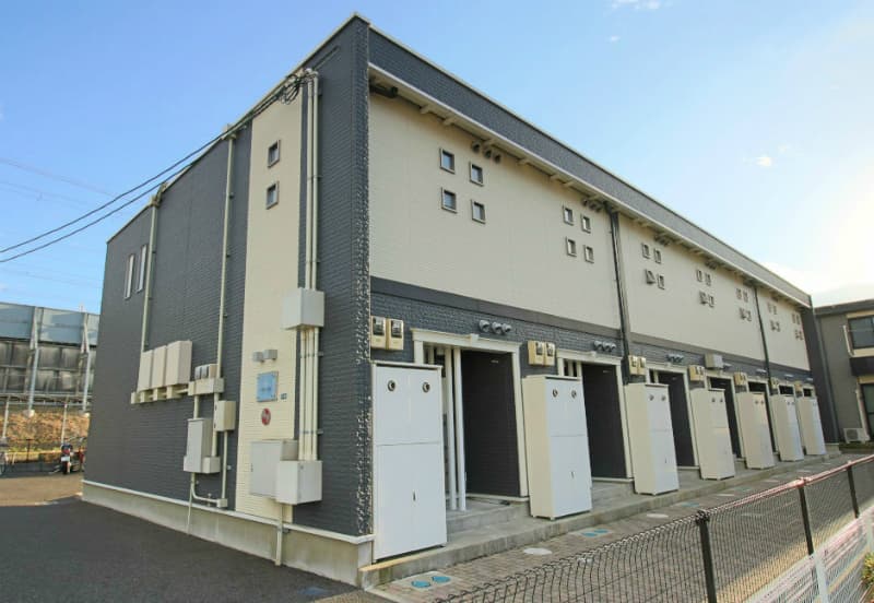 Main exterior of LEONEXT Castor Yuu