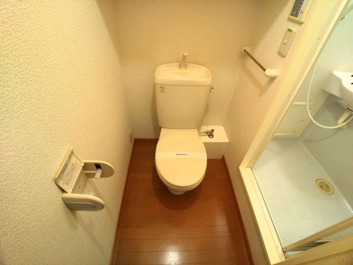Room image 10