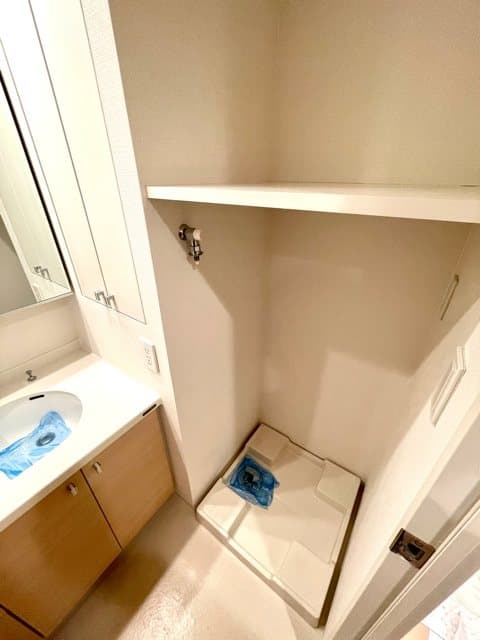 Room image 8