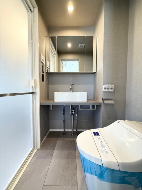 Room image 10