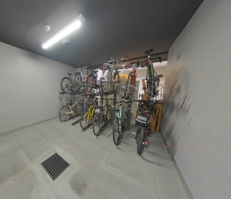 Room image 12